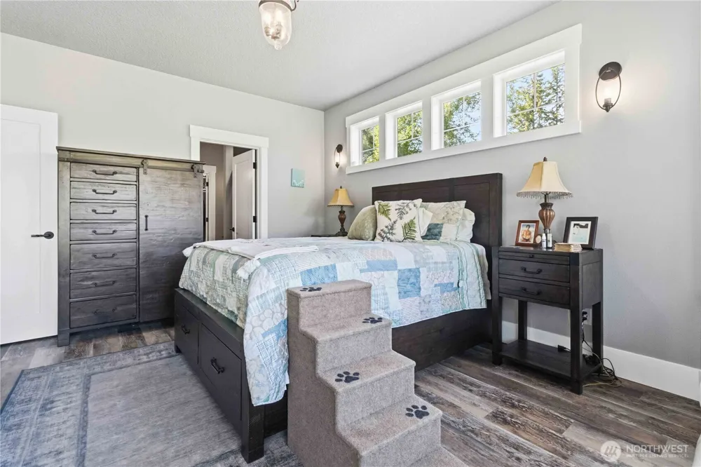 30 Forest Heights Cathlamet, WA 98612