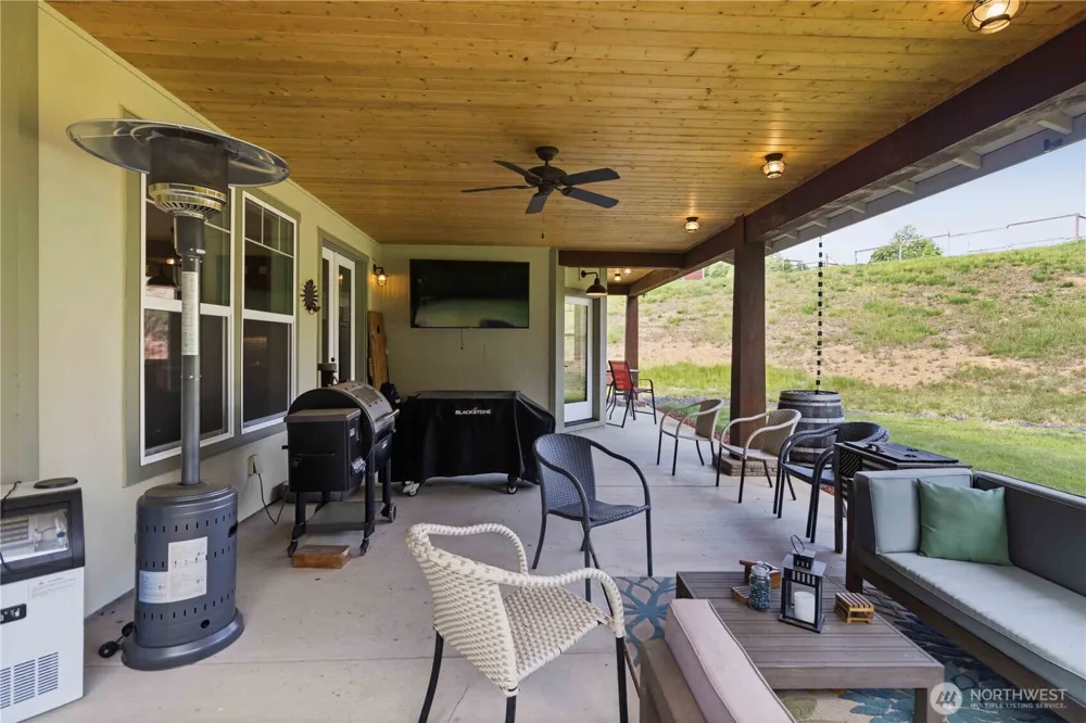 30 Forest Heights Cathlamet, WA 98612