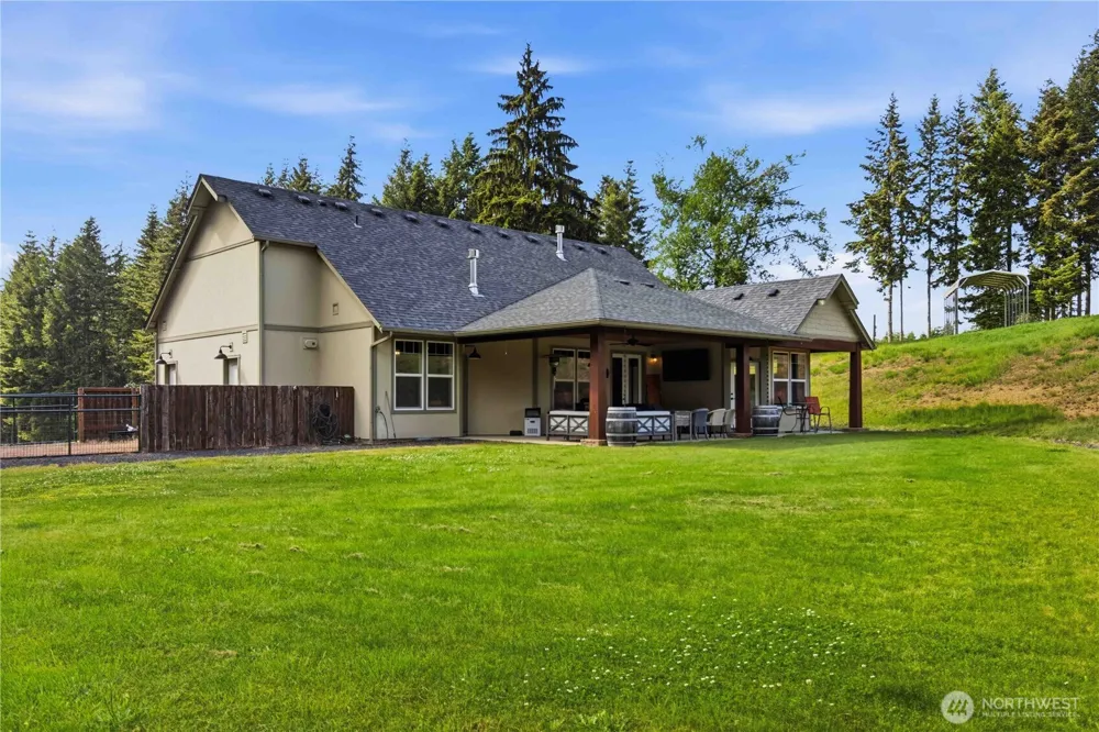 30 Forest Heights Cathlamet, WA 98612