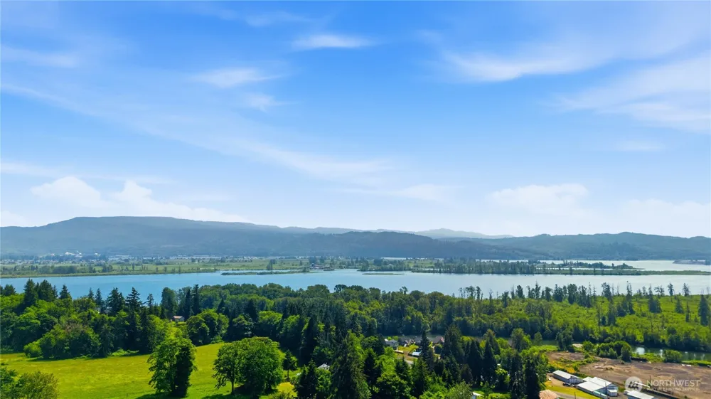 30 Forest Heights Cathlamet, WA 98612