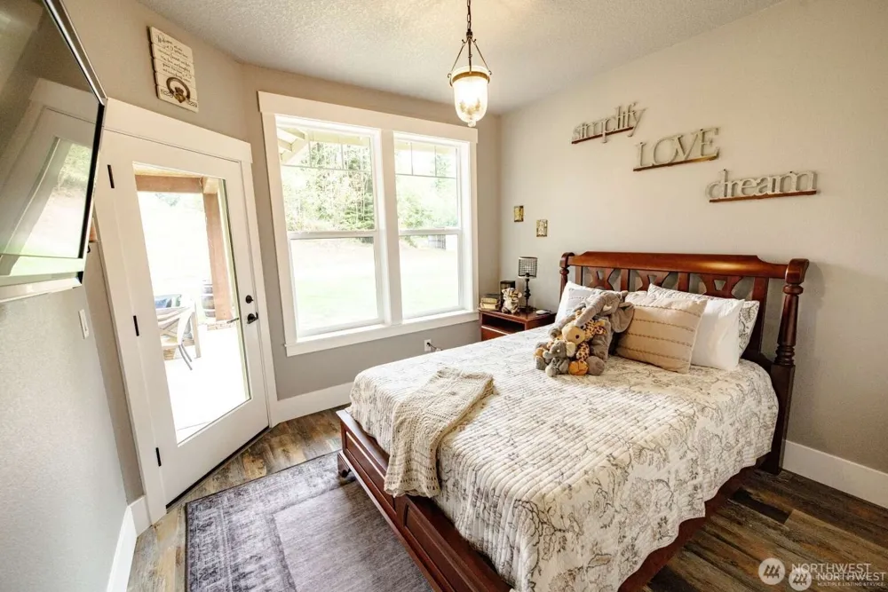 30 Forest Heights Cathlamet, WA 98612