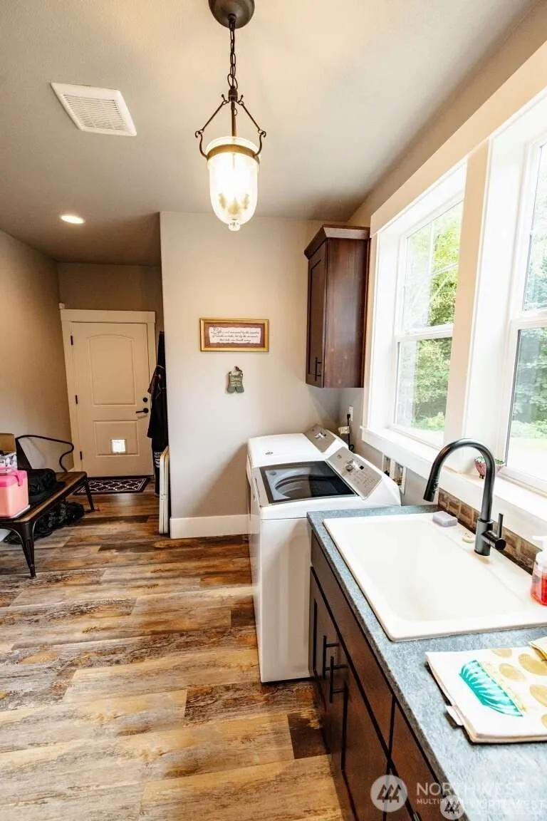 30 Forest Heights Cathlamet, WA 98612