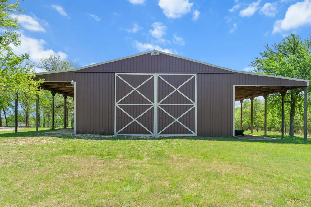 4530 Fm 86 Luling, TX 78648