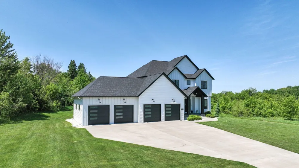 S8908 Chestnut Road Eau Claire, WI 54701