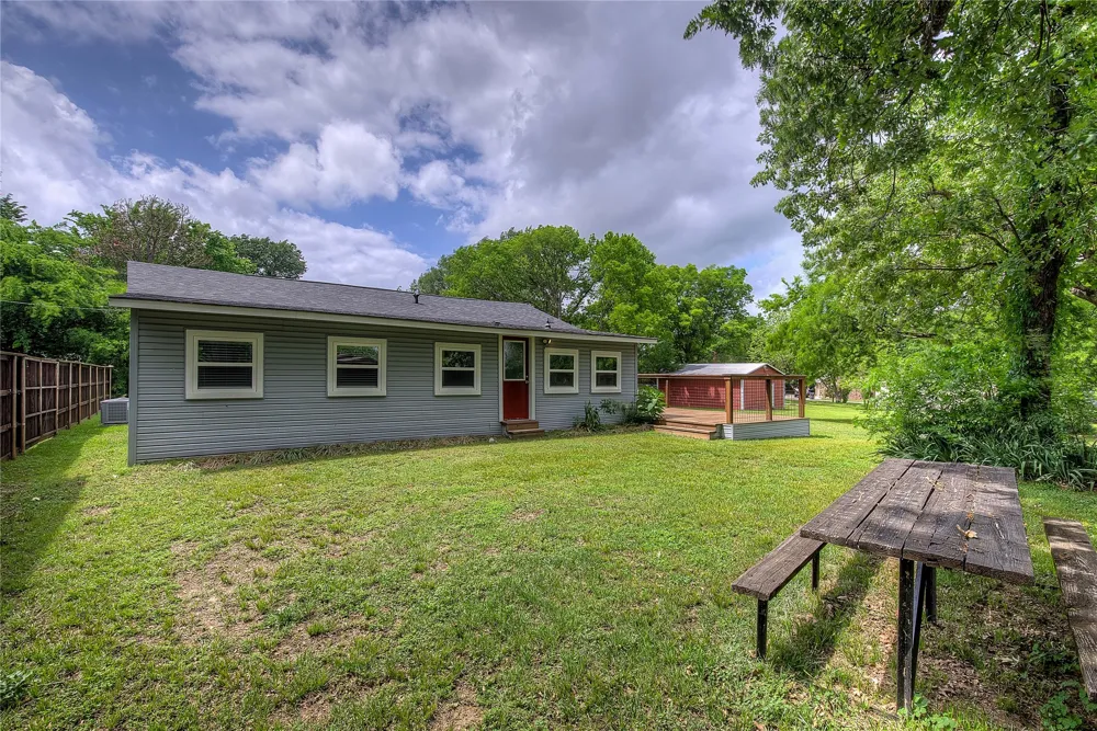 10065 Comanche Quinlan, TX 75474