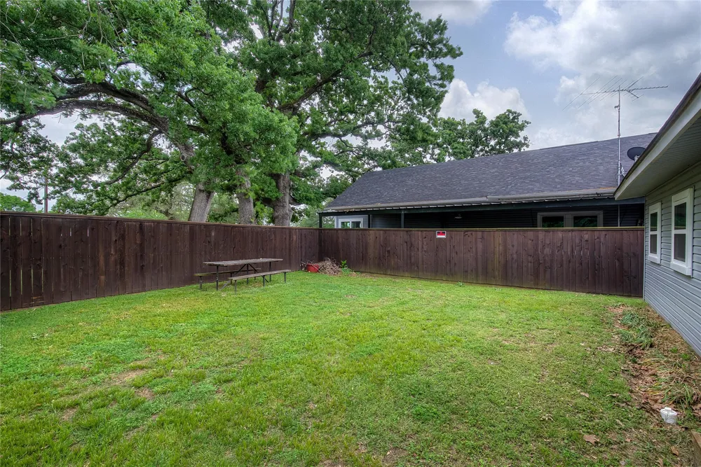 10065 Comanche Quinlan, TX 75474