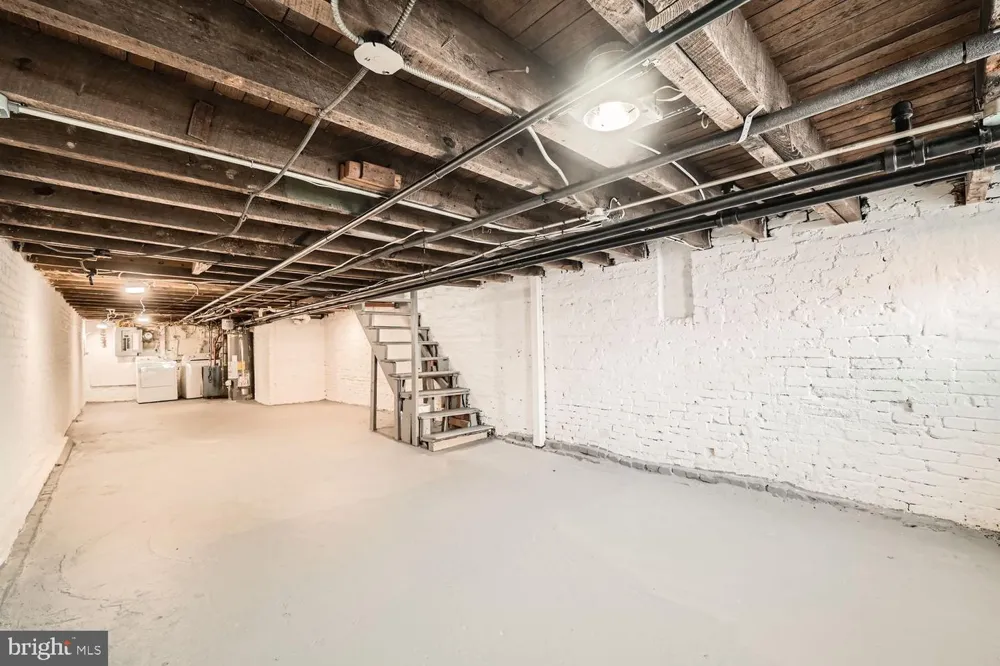 803 WELLINGTON STREET Baltimore, MD 21211