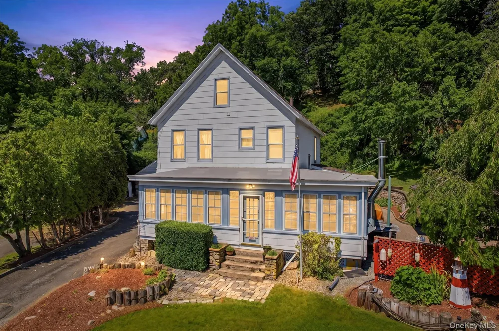 27 Free Hill Road Tomkins Cove, NY 10986