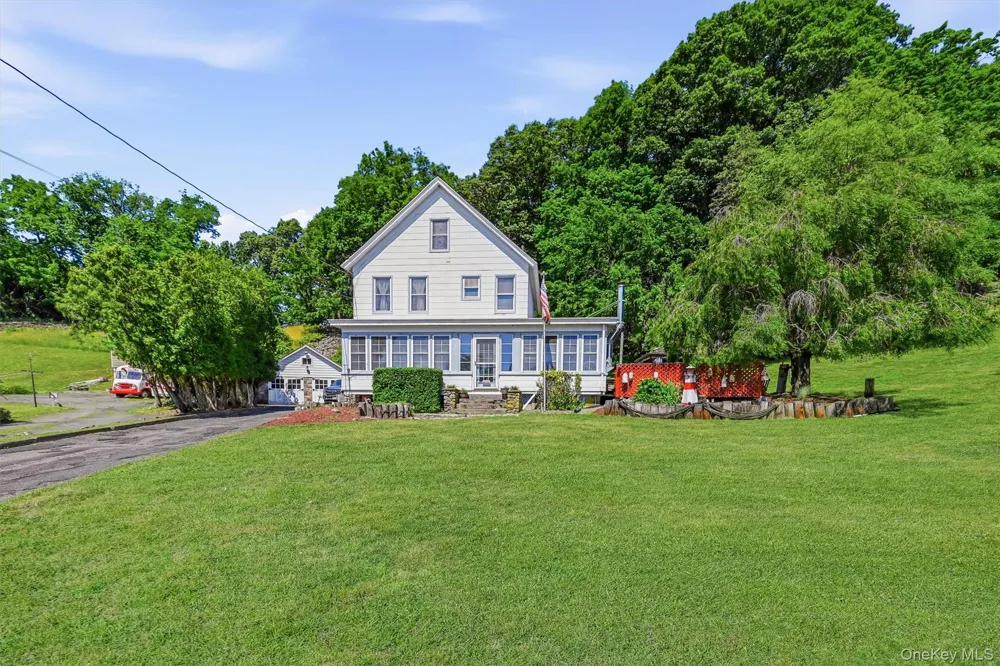 27 Free Hill Road Tomkins Cove, NY 10986