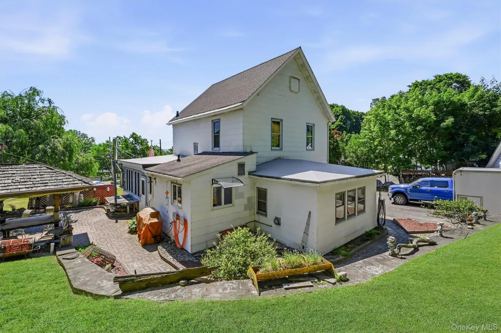 27 Free Hill Road Tomkins Cove, NY 10986