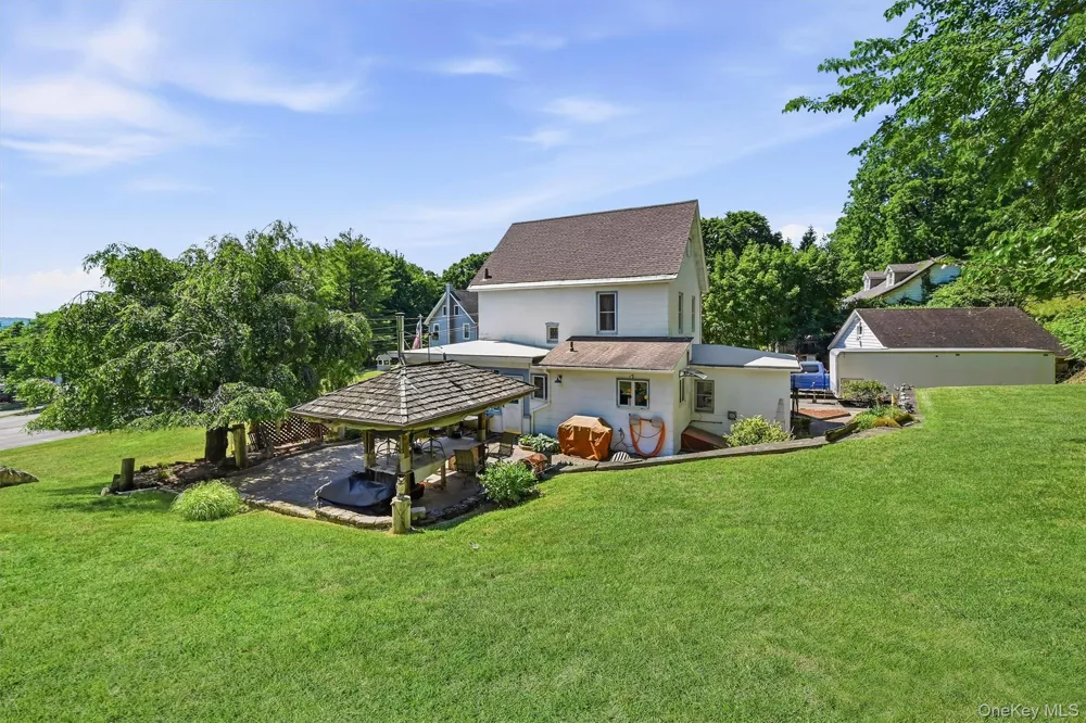 27 Free Hill Road Tomkins Cove, NY 10986