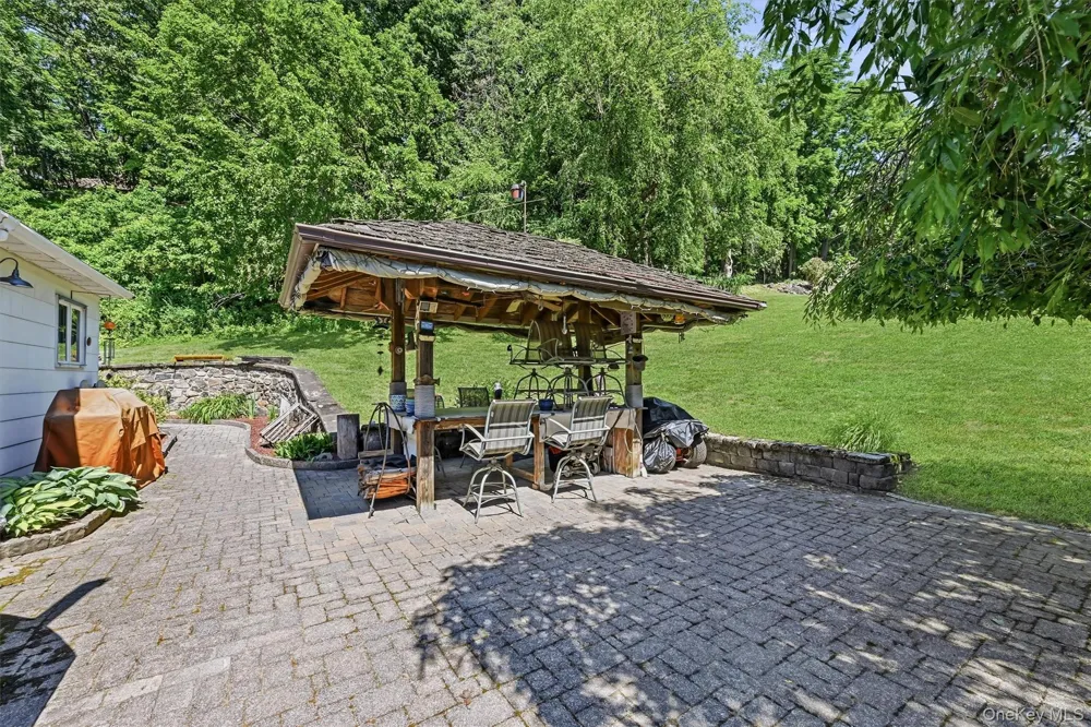 27 Free Hill Road Tomkins Cove, NY 10986