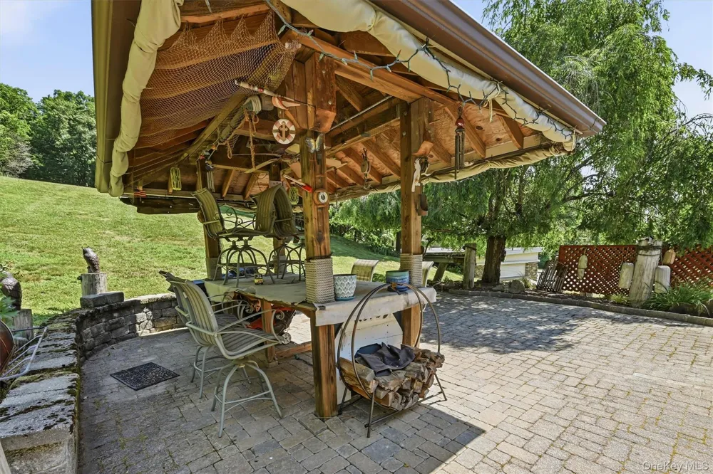 27 Free Hill Road Tomkins Cove, NY 10986
