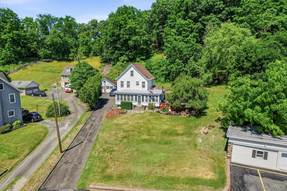 27 Free Hill Road Tomkins Cove, NY 10986