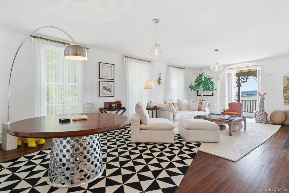 91 River Road Nyack, NY 10960