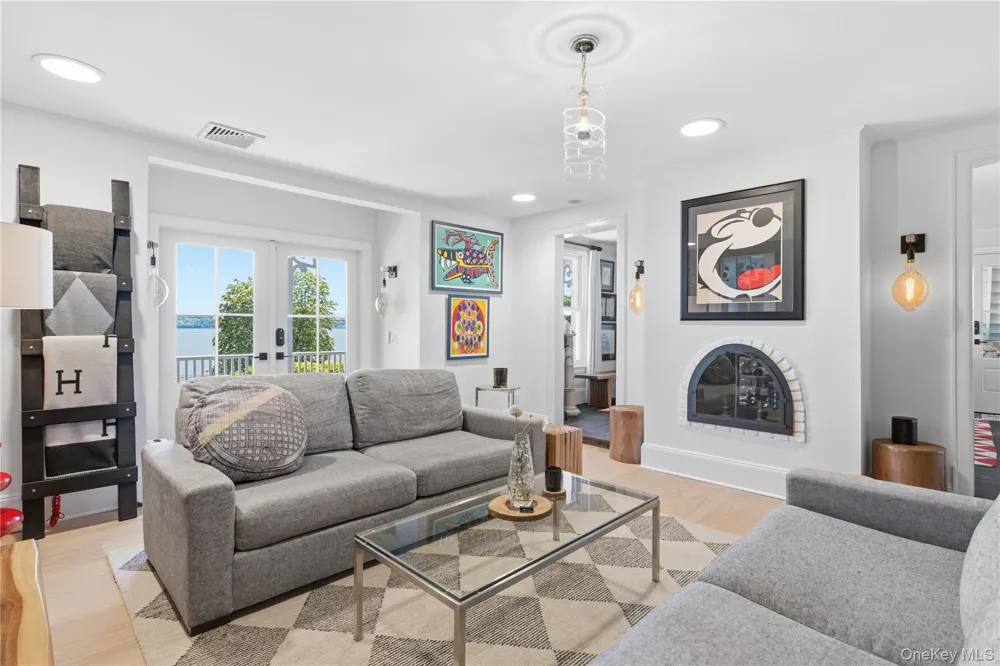 91 River Road Nyack, NY 10960