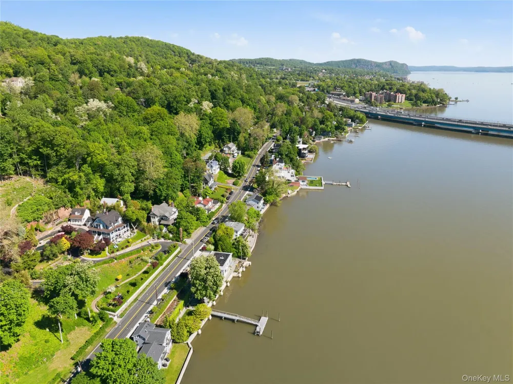 91 River Road Nyack, NY 10960