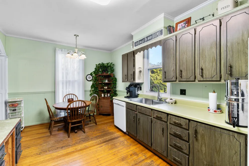 1586 Main St Lynnville, TN 38472