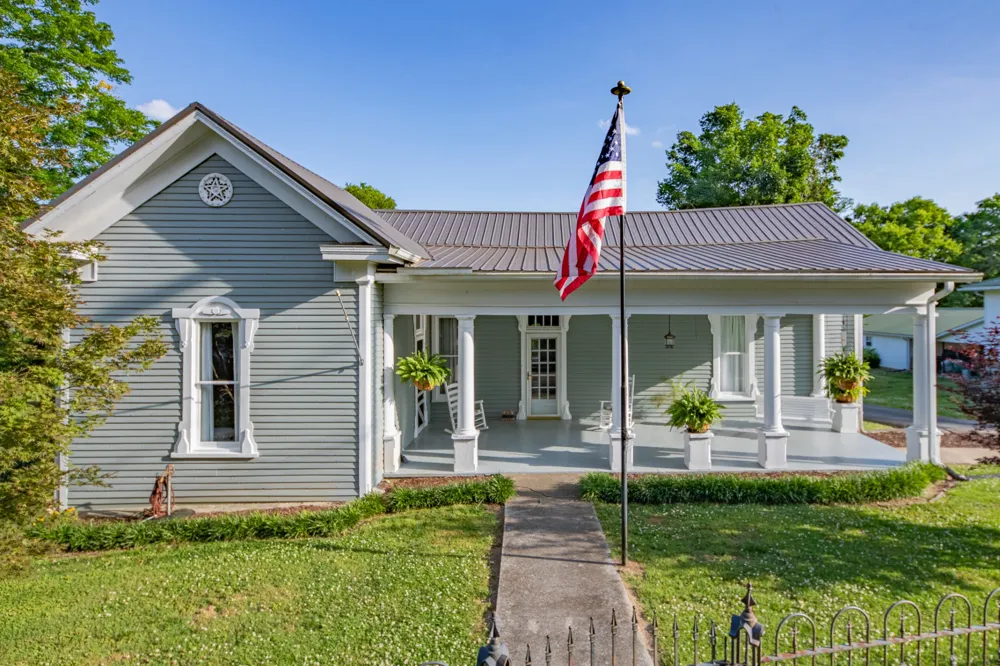 1586 Main St Lynnville, TN 38472