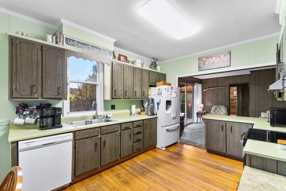 1586 Main St Lynnville, TN 38472