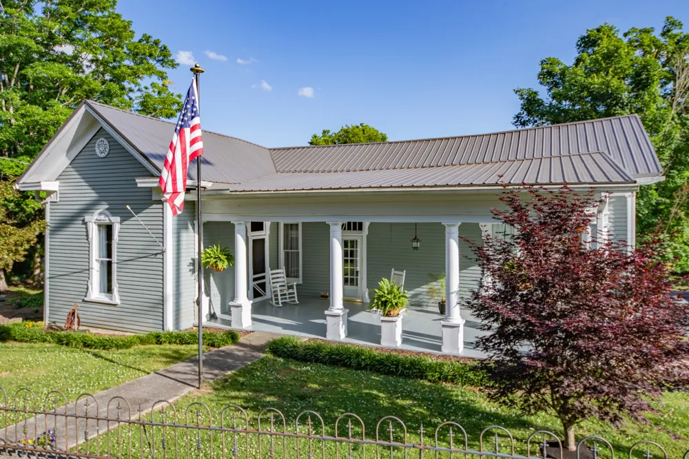 1586 Main St Lynnville, TN 38472