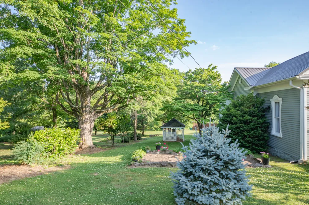 1586 Main St Lynnville, TN 38472