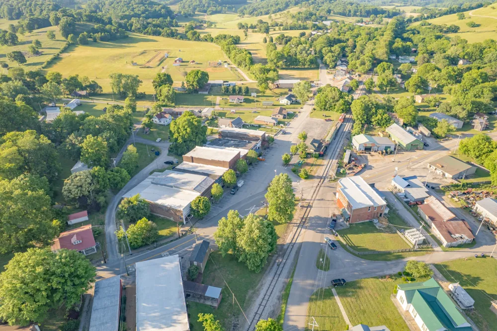 1586 Main St Lynnville, TN 38472