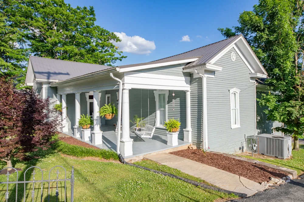 1586 Main St Lynnville, TN 38472
