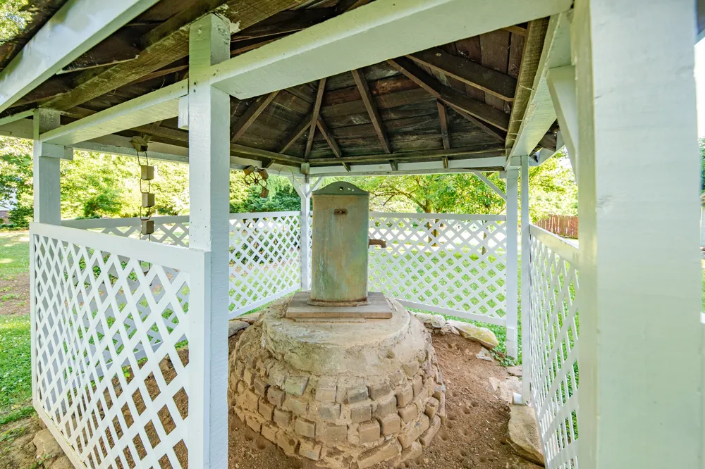 1586 Main St Lynnville, TN 38472