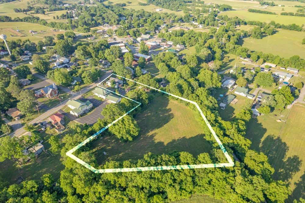 1586 Main St Lynnville, TN 38472