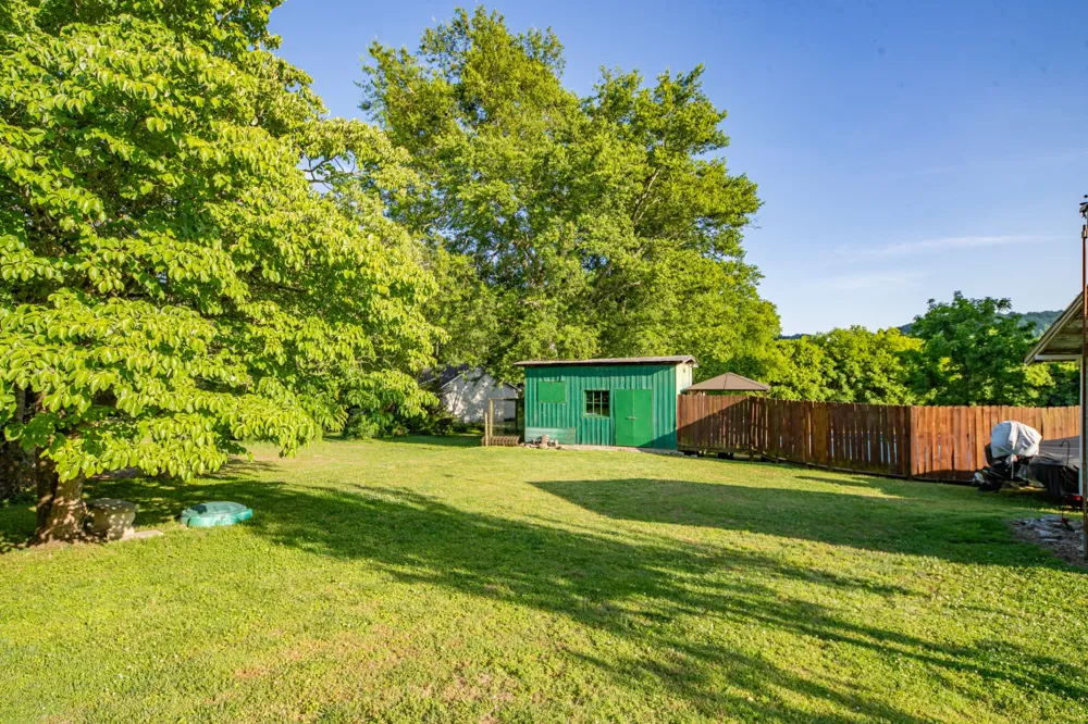 1586 Main St Lynnville, TN 38472