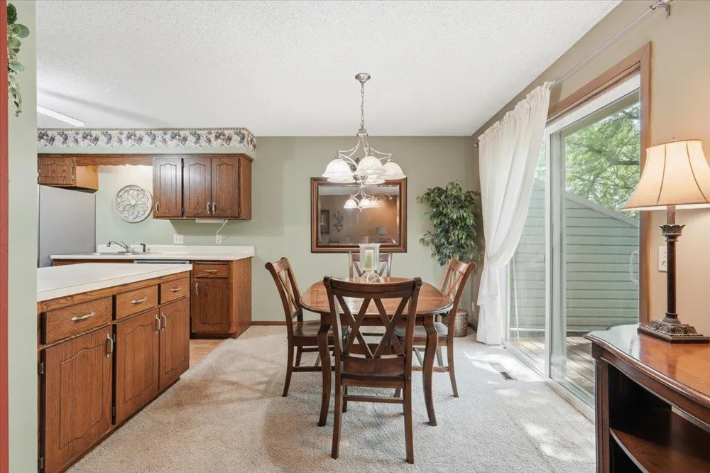 4342 Buckingham Court #1605 Vadnais Heights, MN 55127