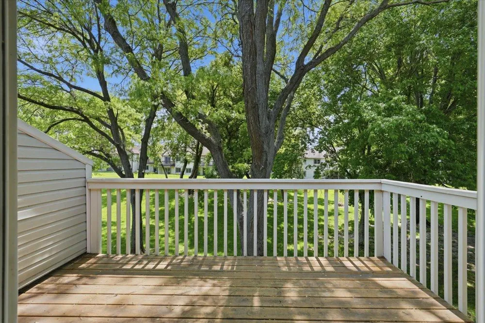 4342 Buckingham Court #1605 Vadnais Heights, MN 55127