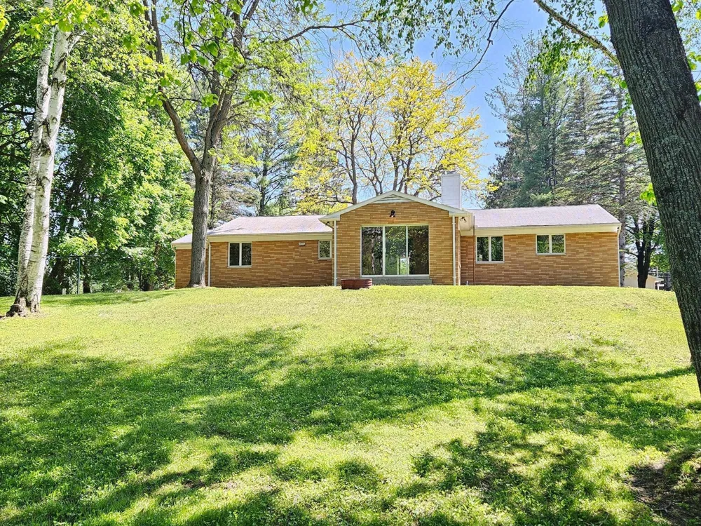 2071 E Ludington Avenue Grant Township, MI 48617