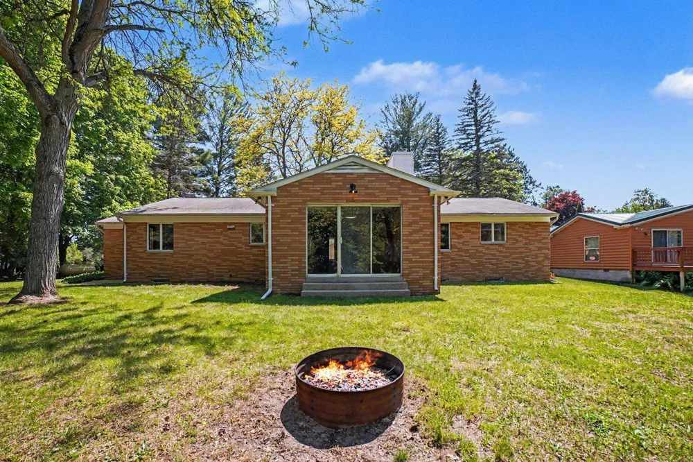 2071 E Ludington Avenue Grant Township, MI 48617