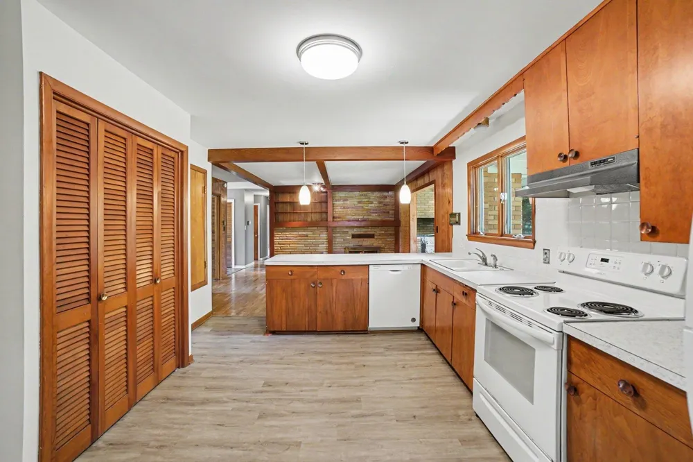 2071 E Ludington Avenue Grant Township, MI 48617