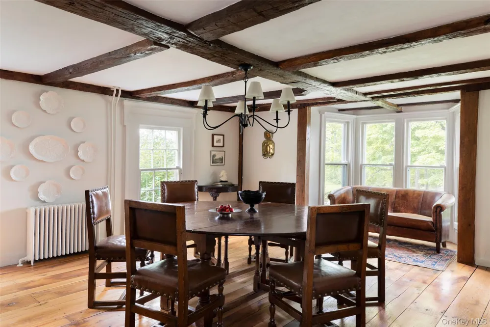 809 QUAKER HILL ROAD Pawling, NY 12564