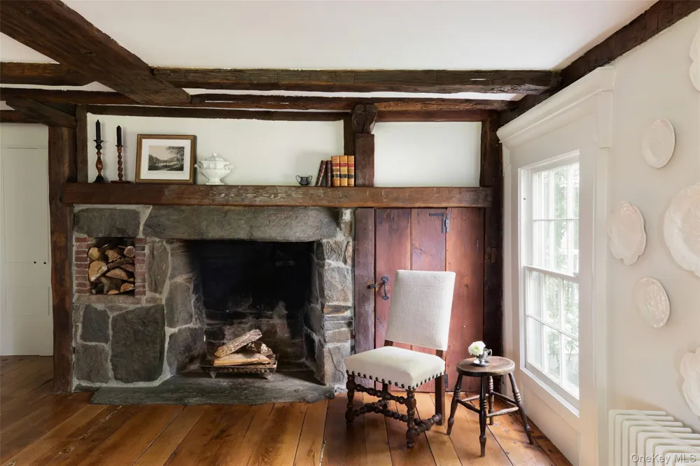 809 QUAKER HILL ROAD Pawling, NY 12564