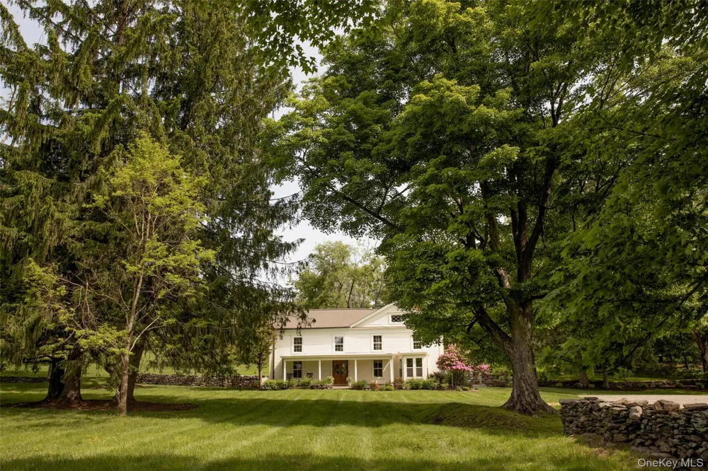 809 QUAKER HILL ROAD Pawling, NY 12564