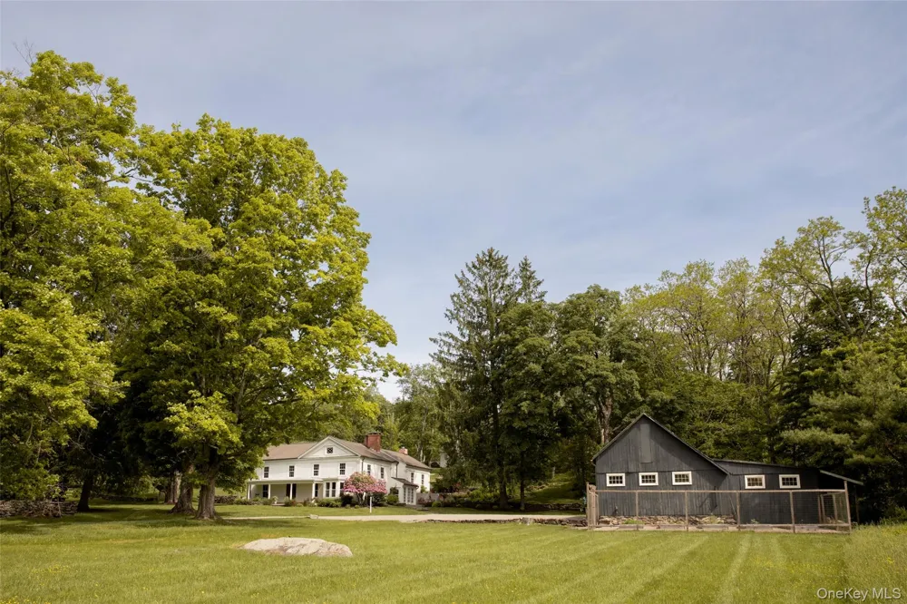 809 QUAKER HILL ROAD Pawling, NY 12564