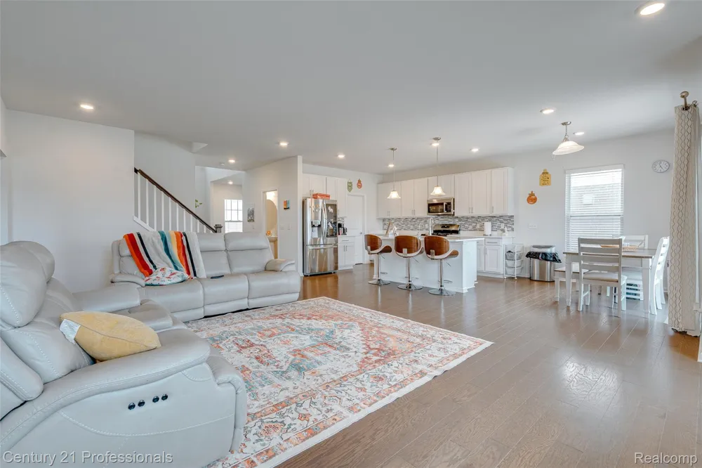 8580 Pioneer Street Washington Township, MI 48094