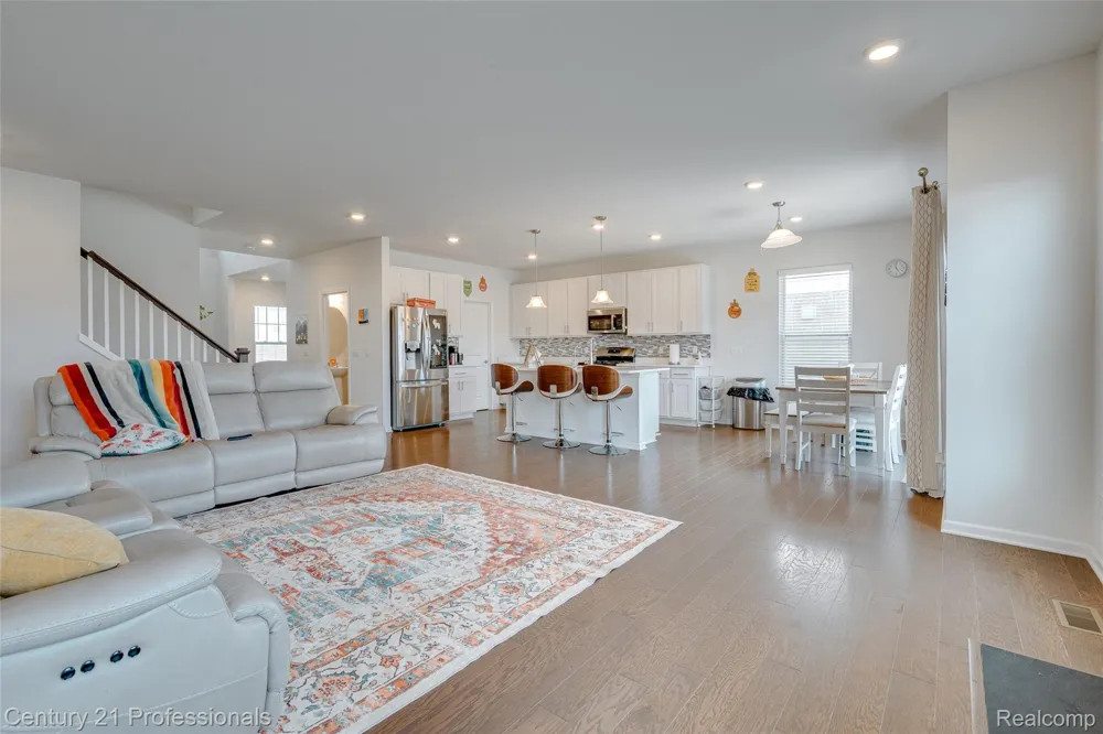 8580 Pioneer Street Washington Township, MI 48094