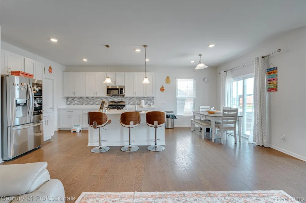 8580 Pioneer Street Washington Township, MI 48094