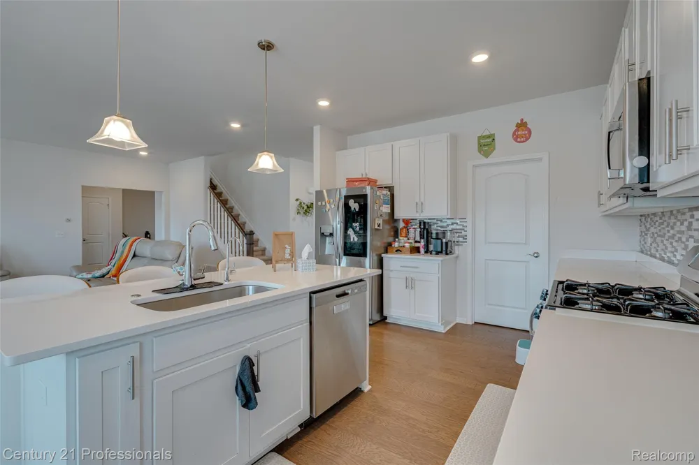 8580 Pioneer Street Washington Township, MI 48094