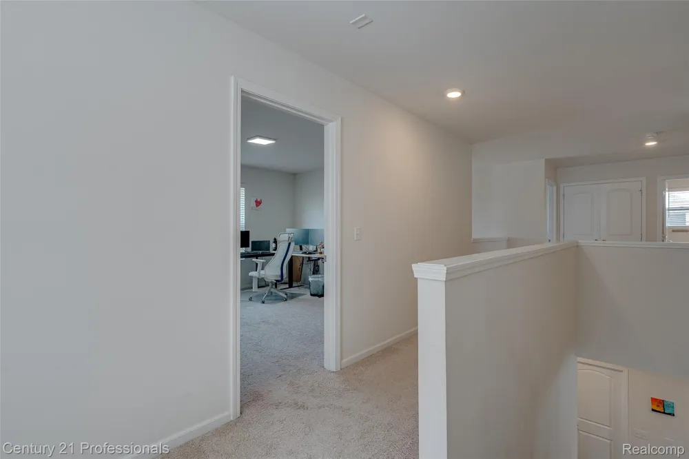 8580 Pioneer Street Washington Township, MI 48094