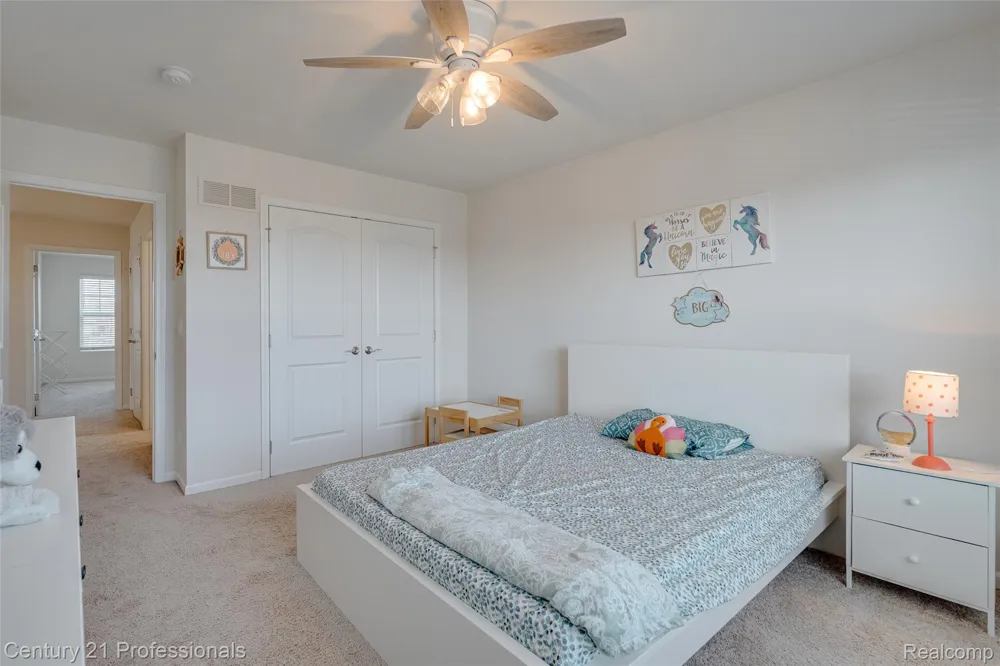 8580 Pioneer Street Washington Township, MI 48094
