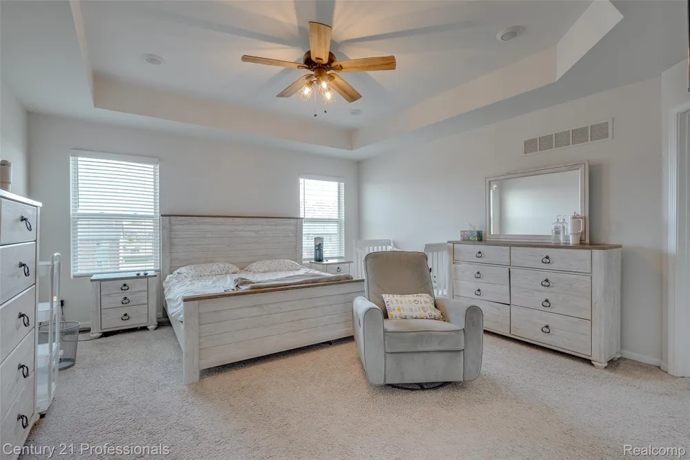 8580 Pioneer Street Washington Township, MI 48094