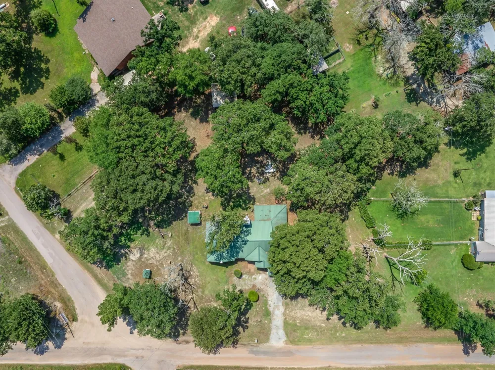 1413 Vz County Road 2414 Canton, TX 75103
