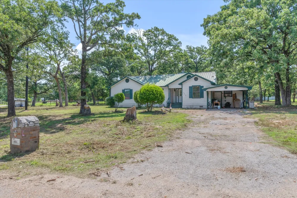 1413 Vz County Road 2414 Canton, TX 75103