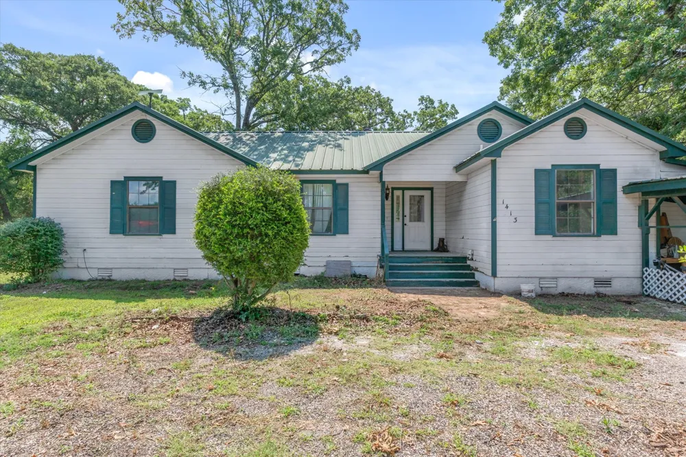 1413 Vz County Road 2414 Canton, TX 75103